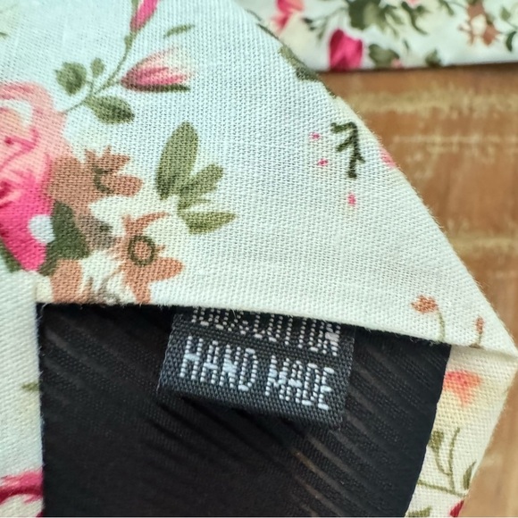 Men’s Floral Necktie with Pink Roses 100% Cotton - Picture 4 of 5